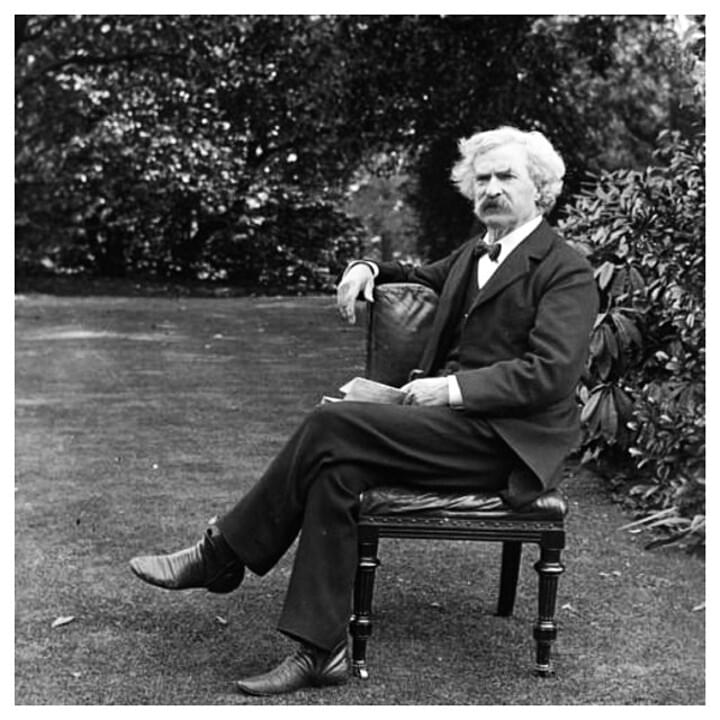 Photo of Mark Twain