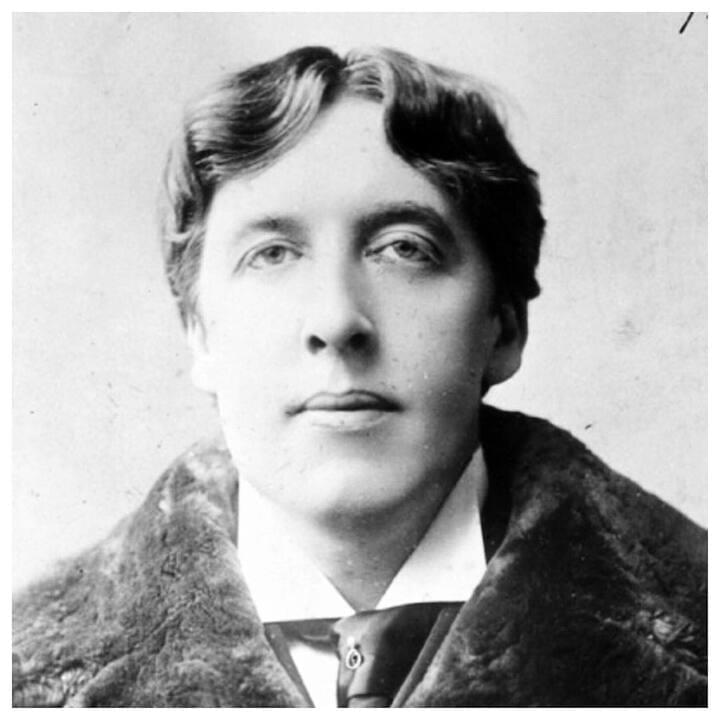 Photo of Oscar Wilde