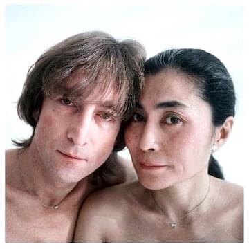 Photo of John Lennon and Yoko Ono