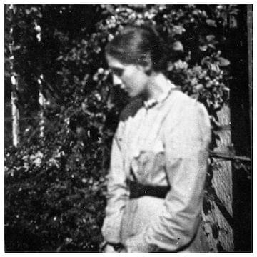 Photo of Virginia Woolf