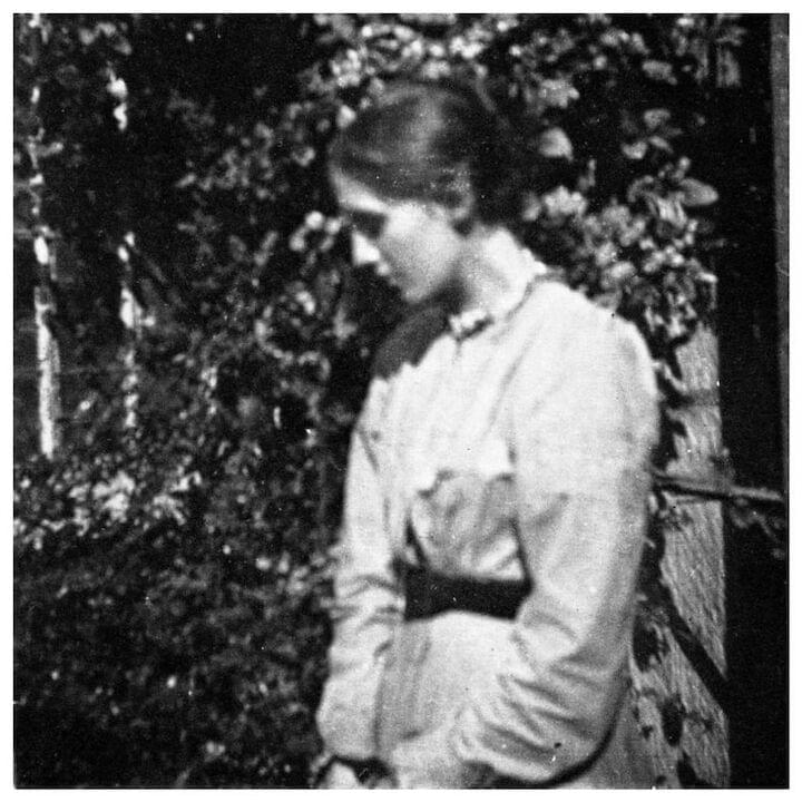 Photo of Virginia Woolf